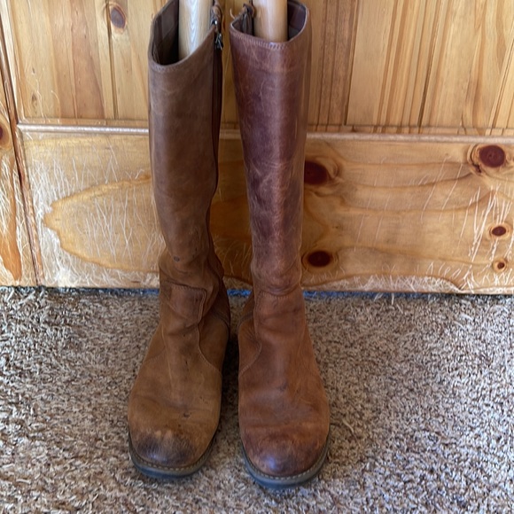 Clarks leather boots size 8.5 - Picture 2 of 7